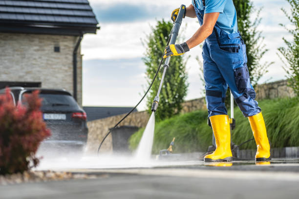 Why Choose Our Certified Pressure Washing Experts for Your Project Needs in Evanston, IL?